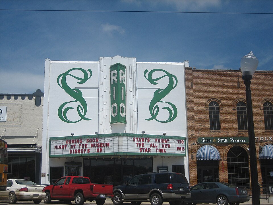 Rio Theater, Center