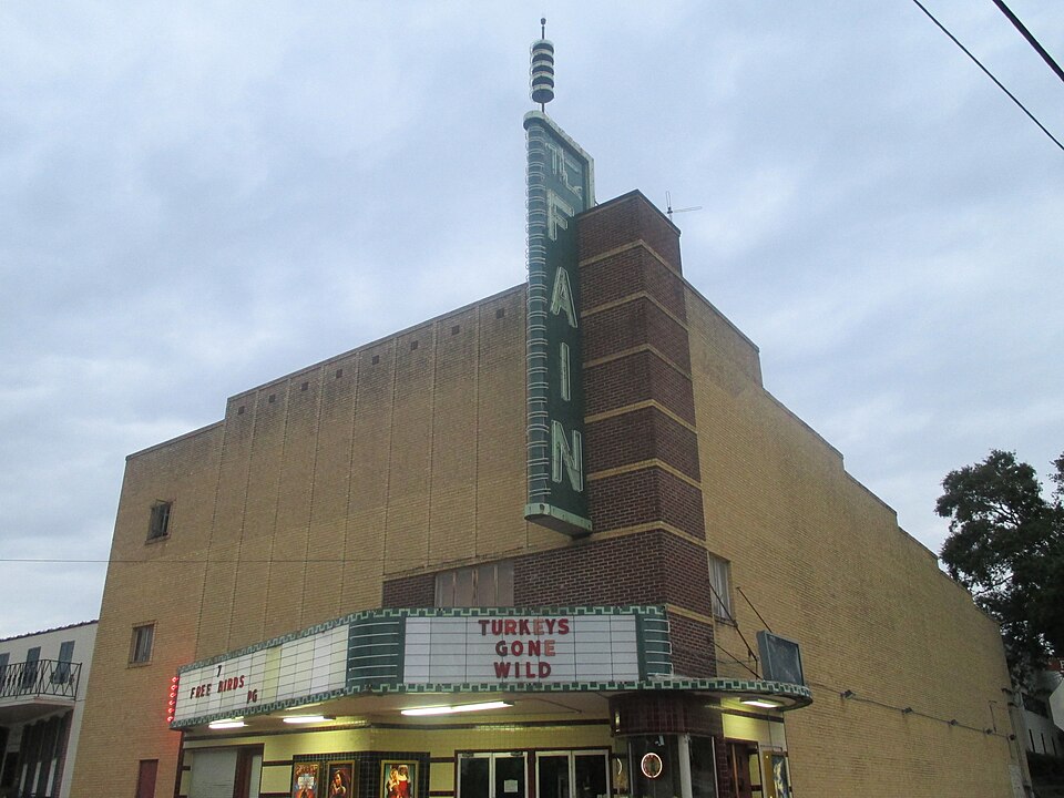 Fain Theater, Livingston