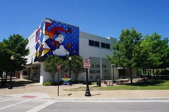 Arlington Museum of Art, Arlington