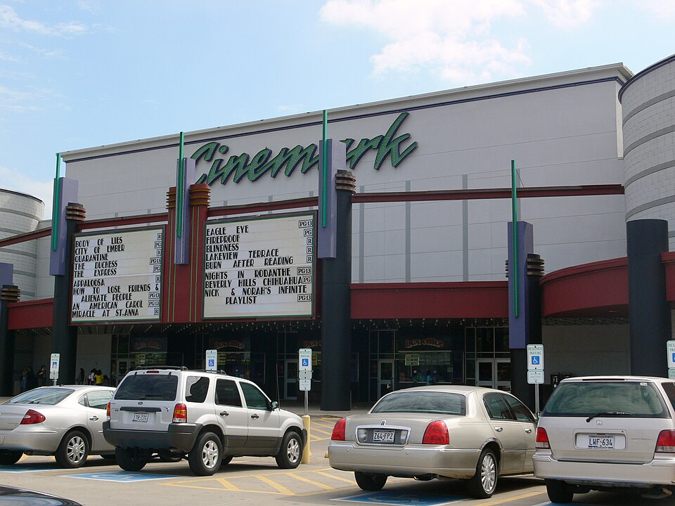 Cinemark 17, Dallas
